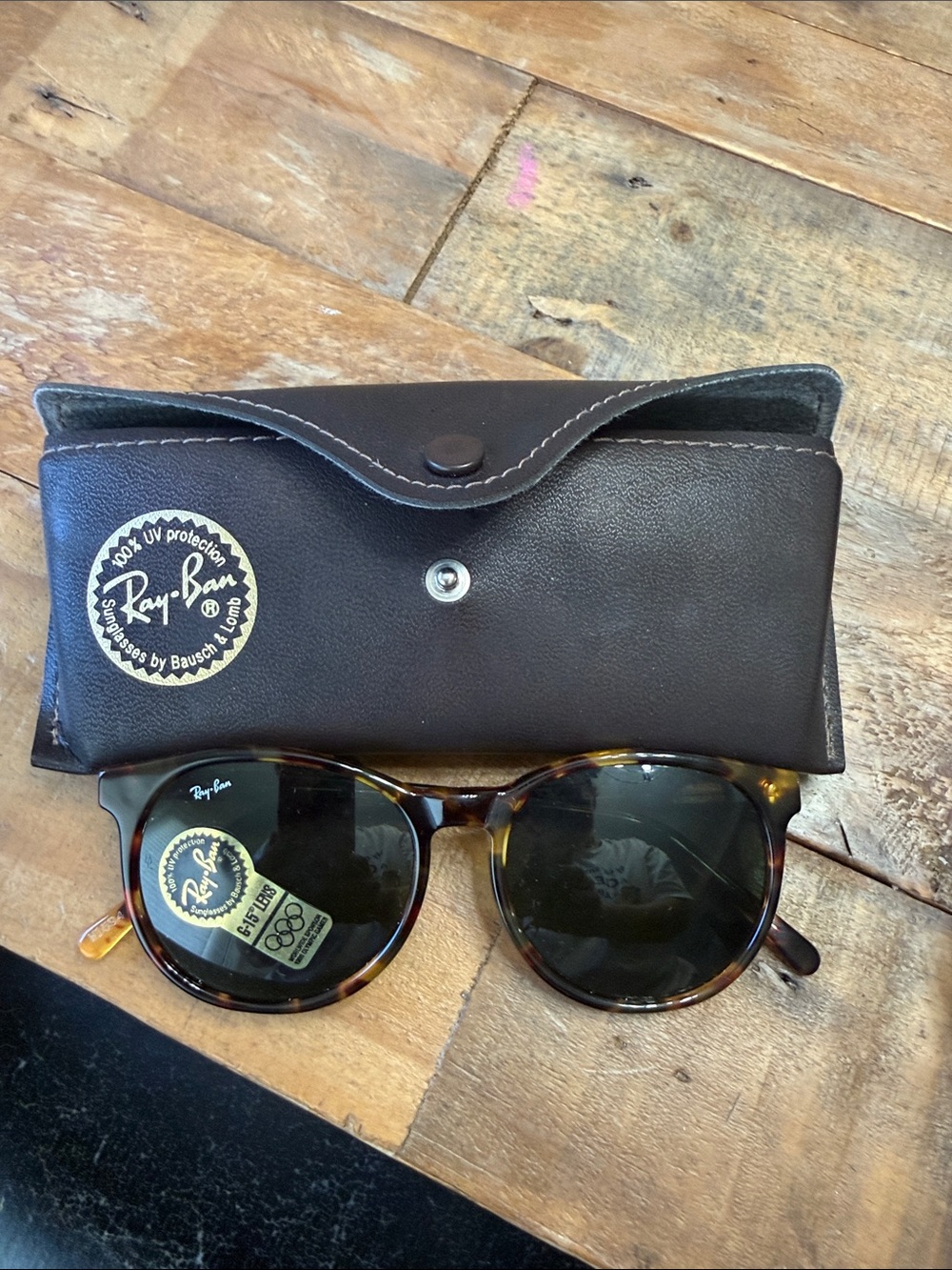 NWT Ray-Ban Tortoiseshell Round Sunglasses with Black Lenses
